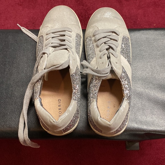 Woman’s sneakers - Picture 4 of 6